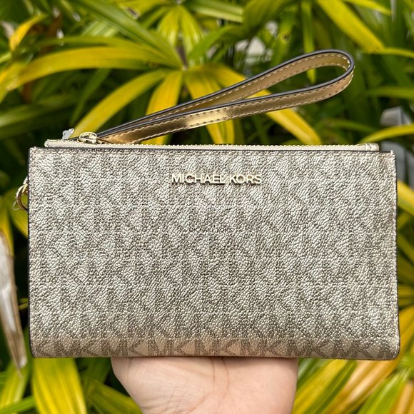 Michael Kors Jet Set Travel Large Double Zip Wallet MK Pale Gold - Picture 1 of 9